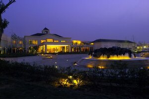 Гостиница Jinling Resort Nanjing