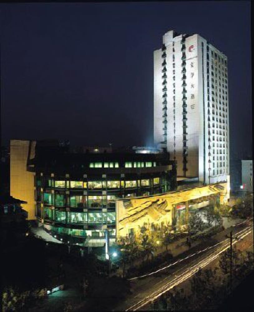 Фото отеля 1