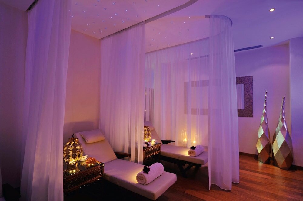 Фото Constantinou Bros Athena Royal Beach Hotel