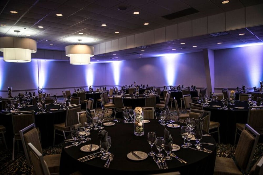 Фото Holiday Inn Little Rock-Airport-Conference Center, an Ihg Hotel