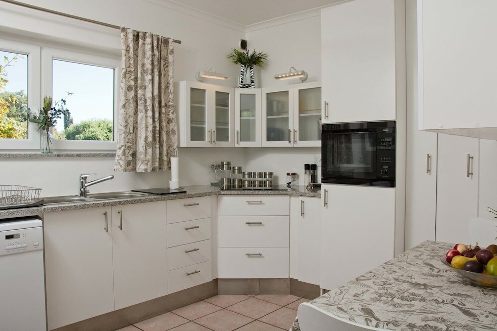 Фото At Winkfield House