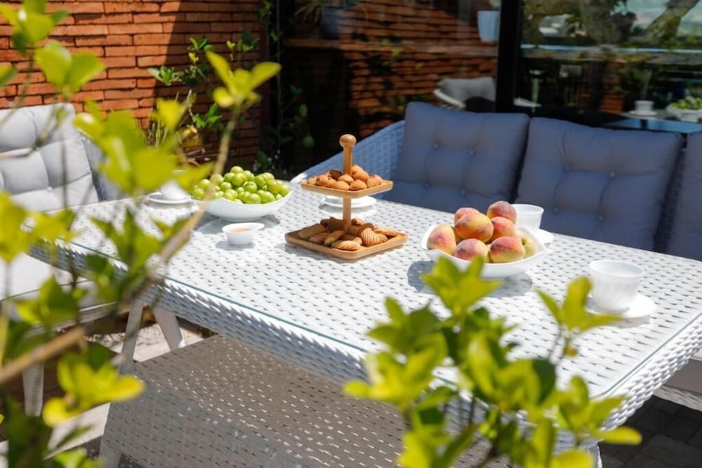 Фото Hotel Terrace Kutaisi