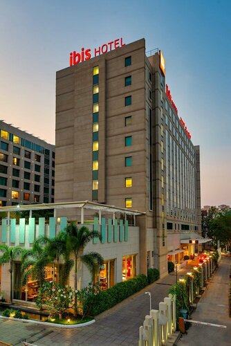 Внешний вид отеля Ibis Bengaluru Outer Ring Road в Бангалоре, фото 1