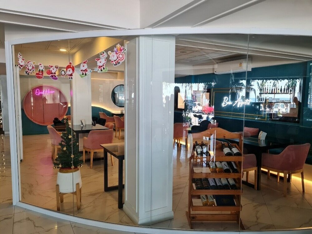 Фото Opal House Hotel & Restaurant