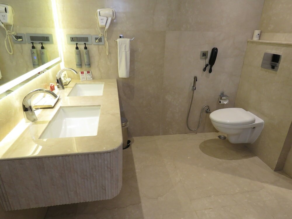 Фото Lords Plaza, Surat