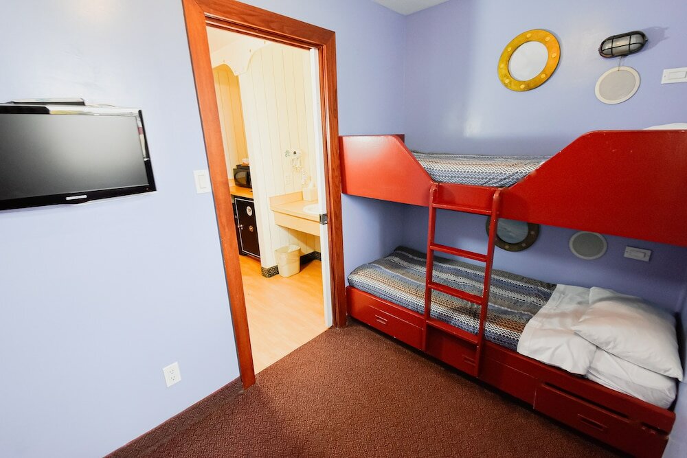 Фото Canad Inns Destination Centre Fort Garry