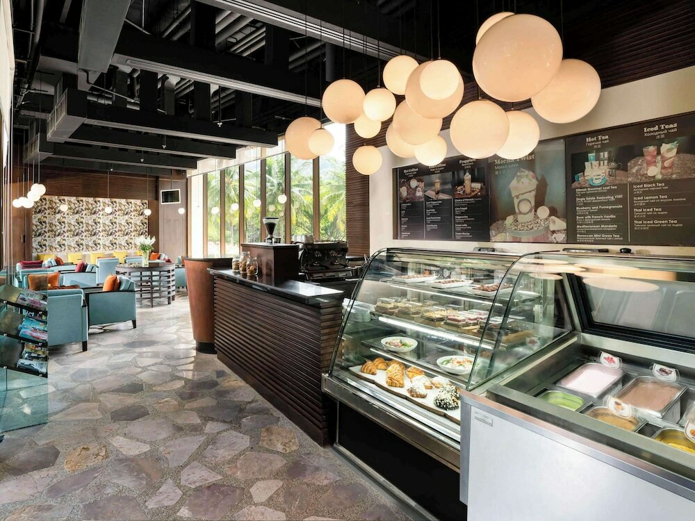 Фото Pullman Phuket Karon Beach Resort