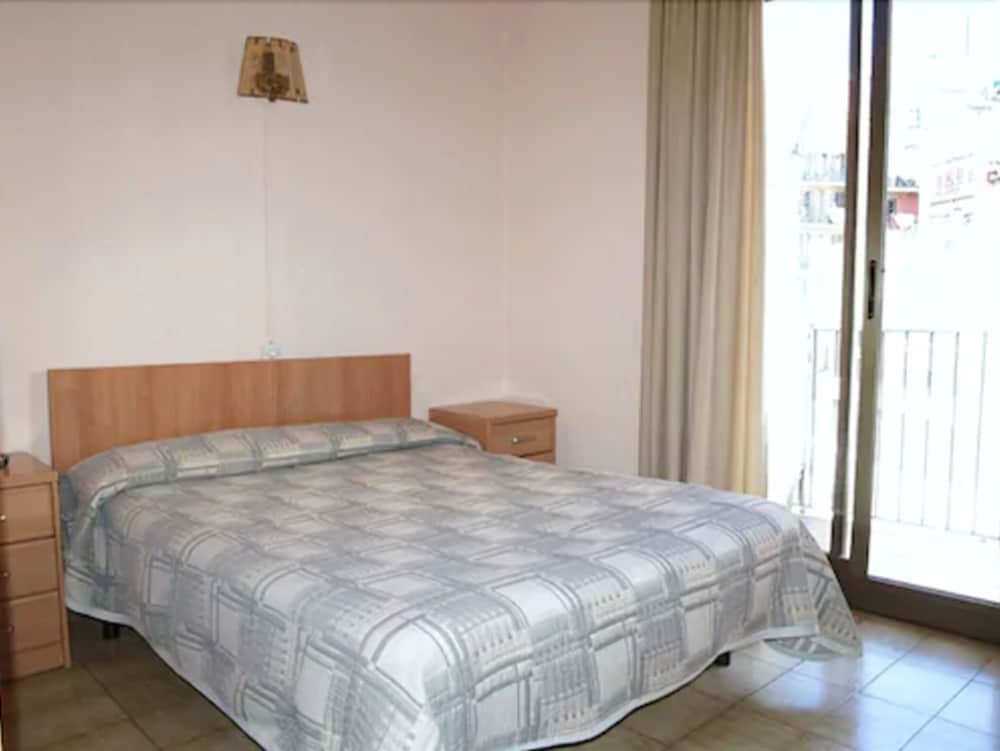 Фото Hostal Delfos