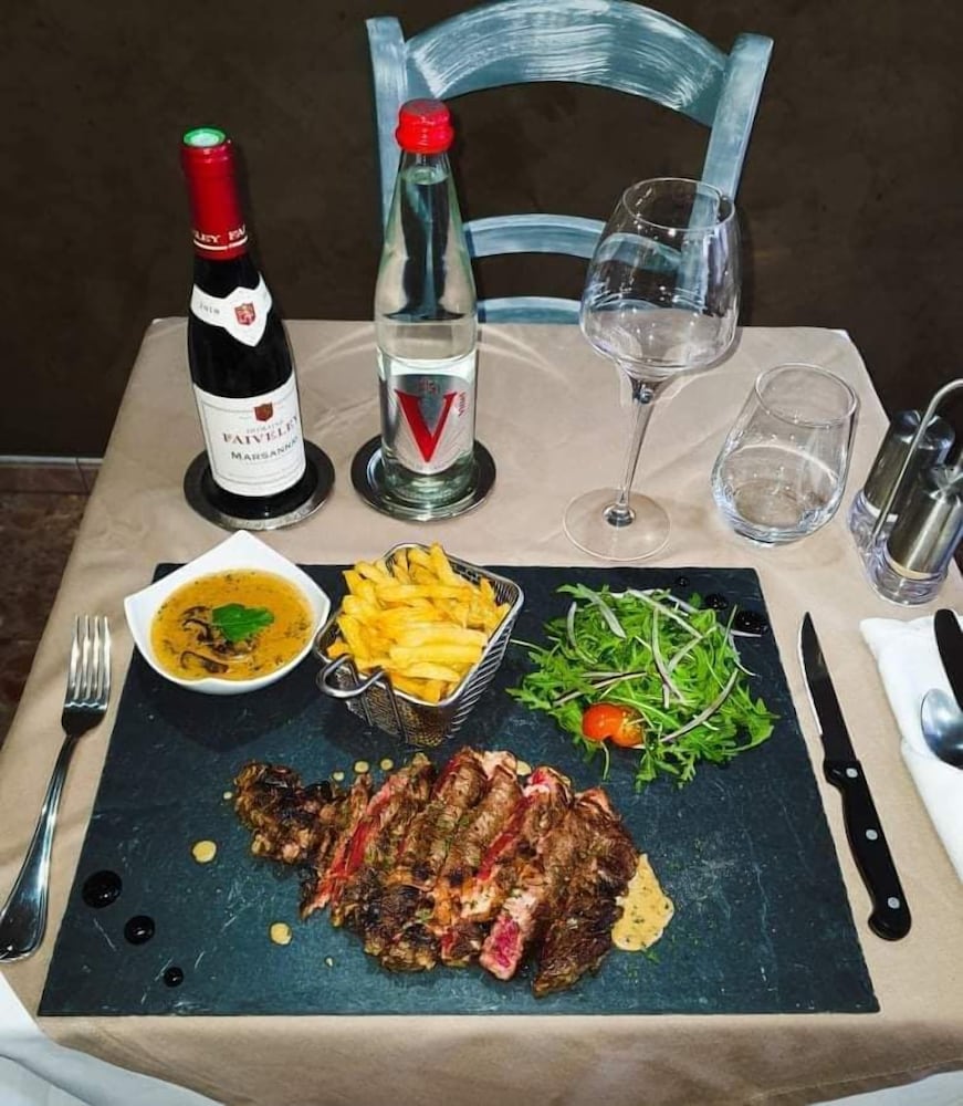 Фото Hôtel Le Roosevelt