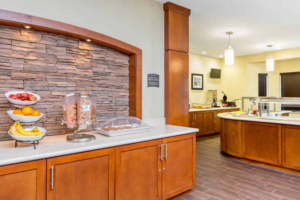 Фото Staybridge Suites College Station, an Ihg Hotel