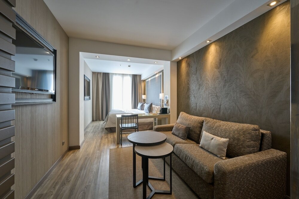 Фото Catalonia Square