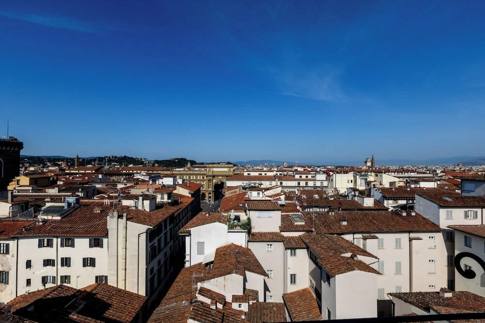 Фото Donati Luxury Tower Suites