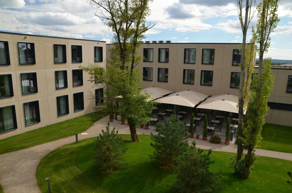 Фото Dekra Congresshotel Wart