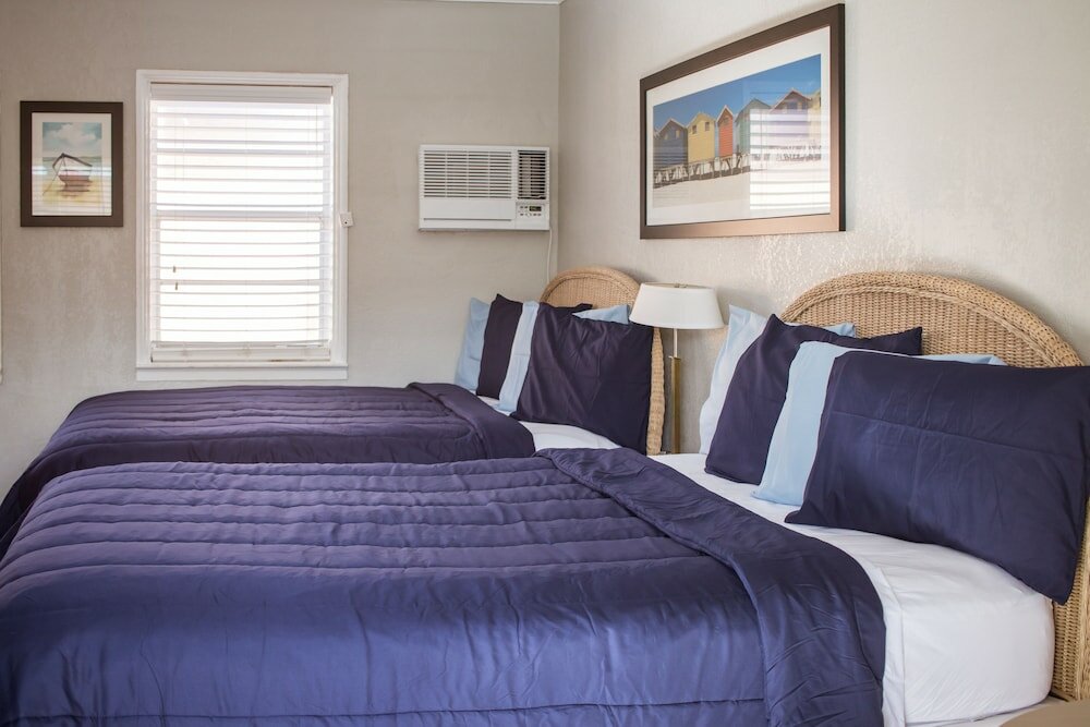 Фото Riptide Oceanfront Hotel