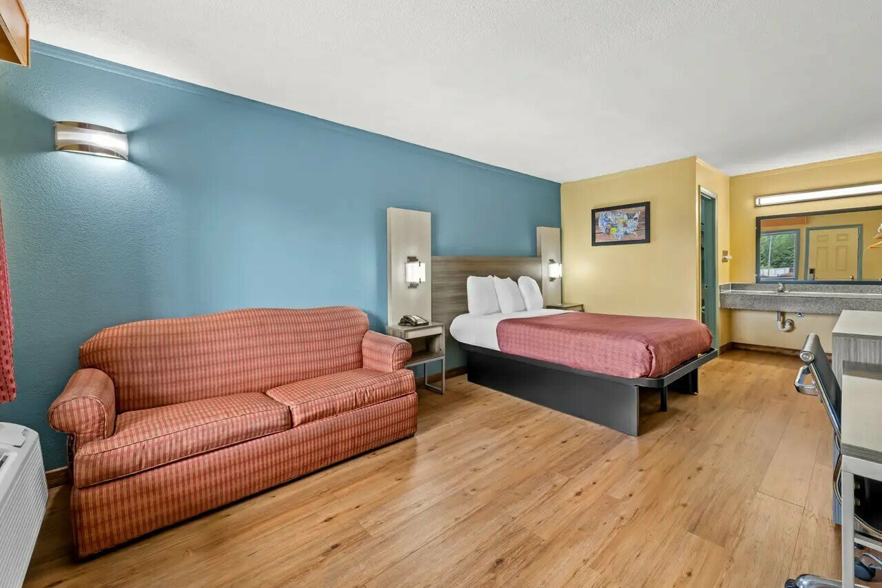 Фото Econo Lodge Charlotte Airport Area