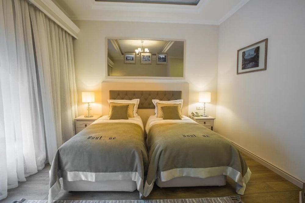 Фото Boutique 19 Hotel