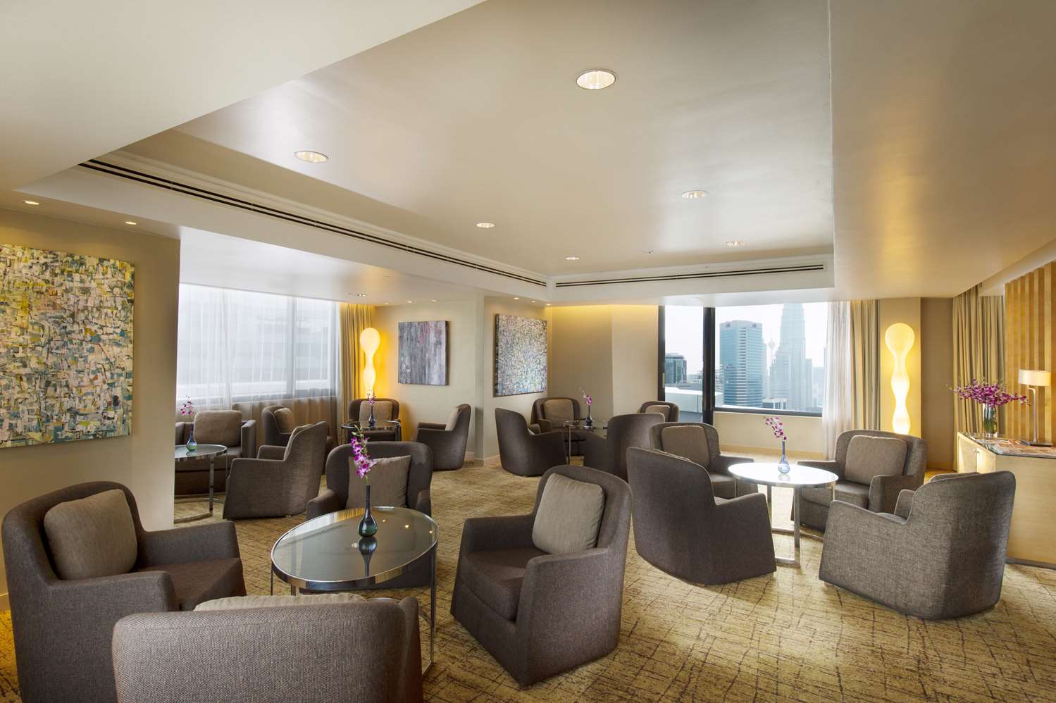 Фото DoubleTree by Hilton Kuala Lumpur