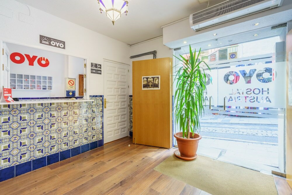 Фото Oyo Hostal Austria