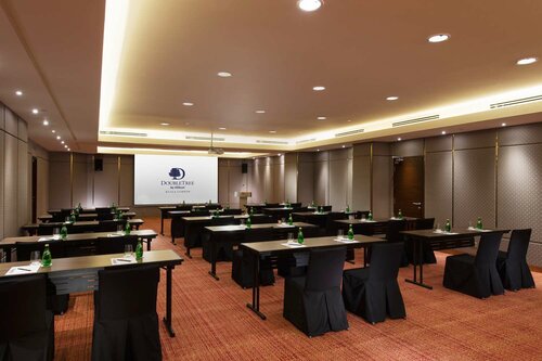 Гостиница DoubleTree by Hilton Kuala Lumpur в Куала-Лумпуре