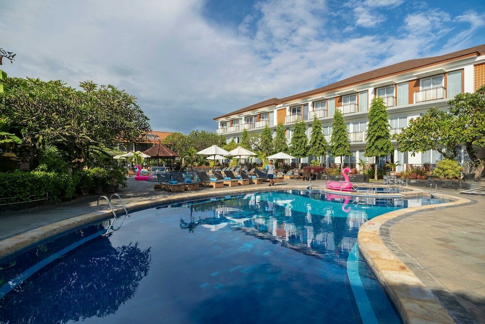 Фото Kuta Beach Club Hotel