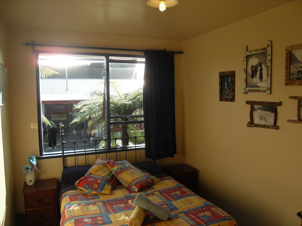 Фото Glow Worm Accommodation