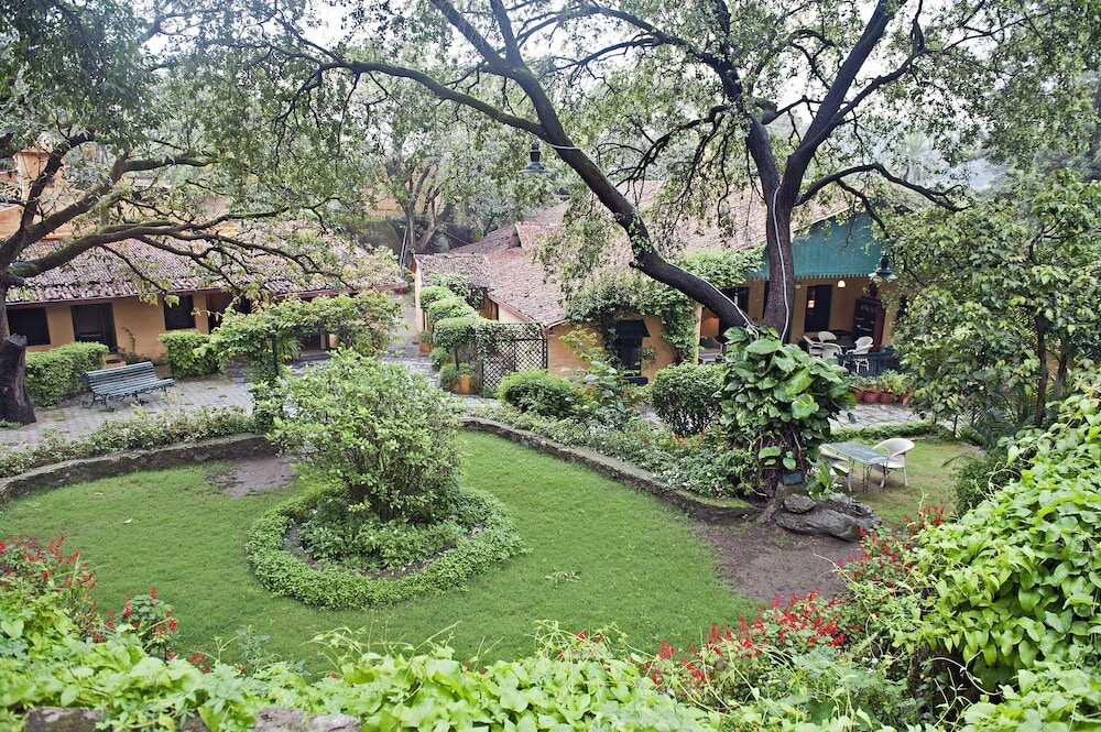 Фото WelcomHeritage Connaught House