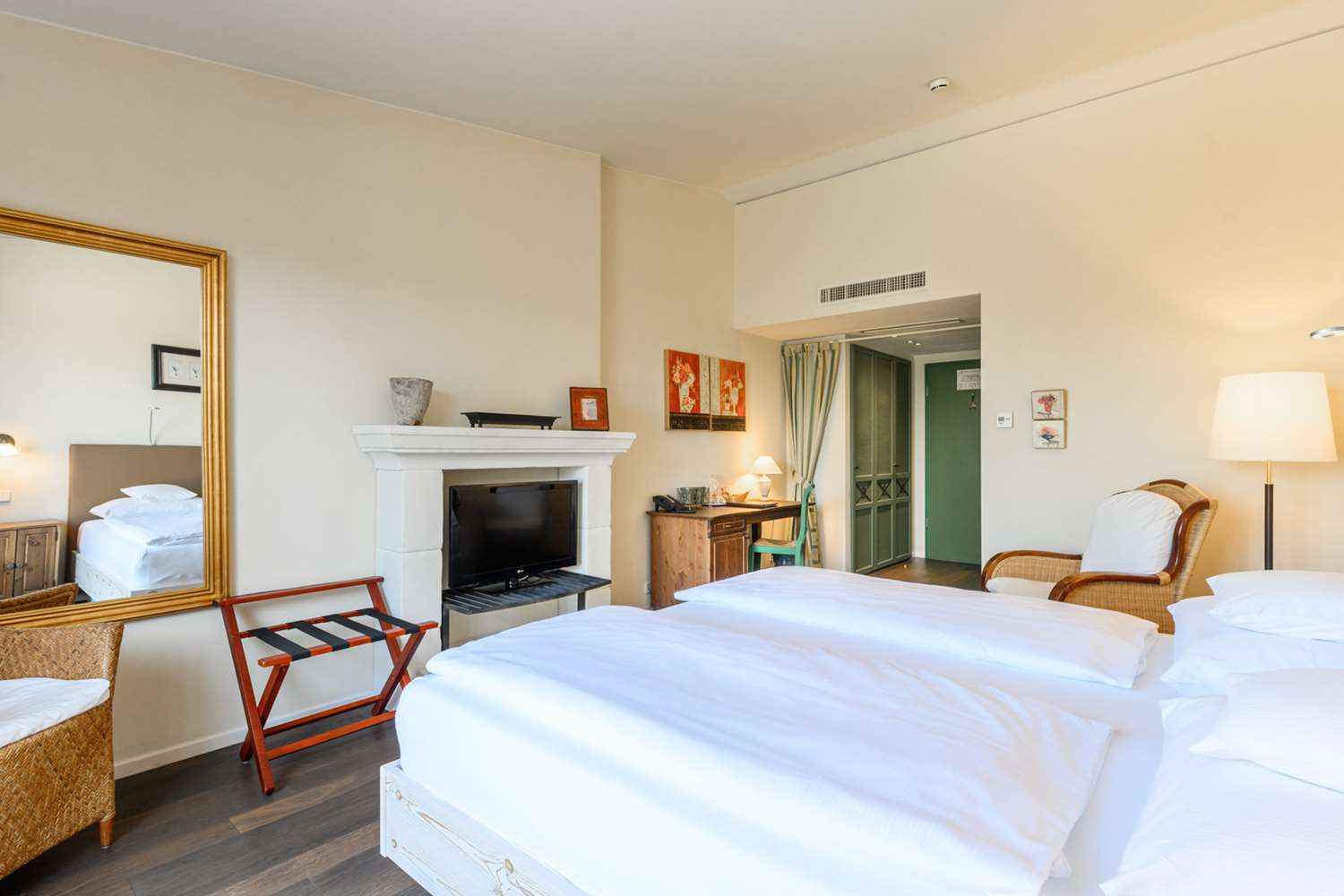 Фото Hotel Hirschen