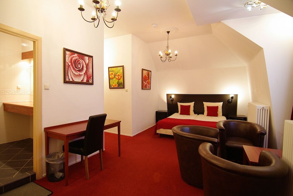 Фото Hotel Parklane