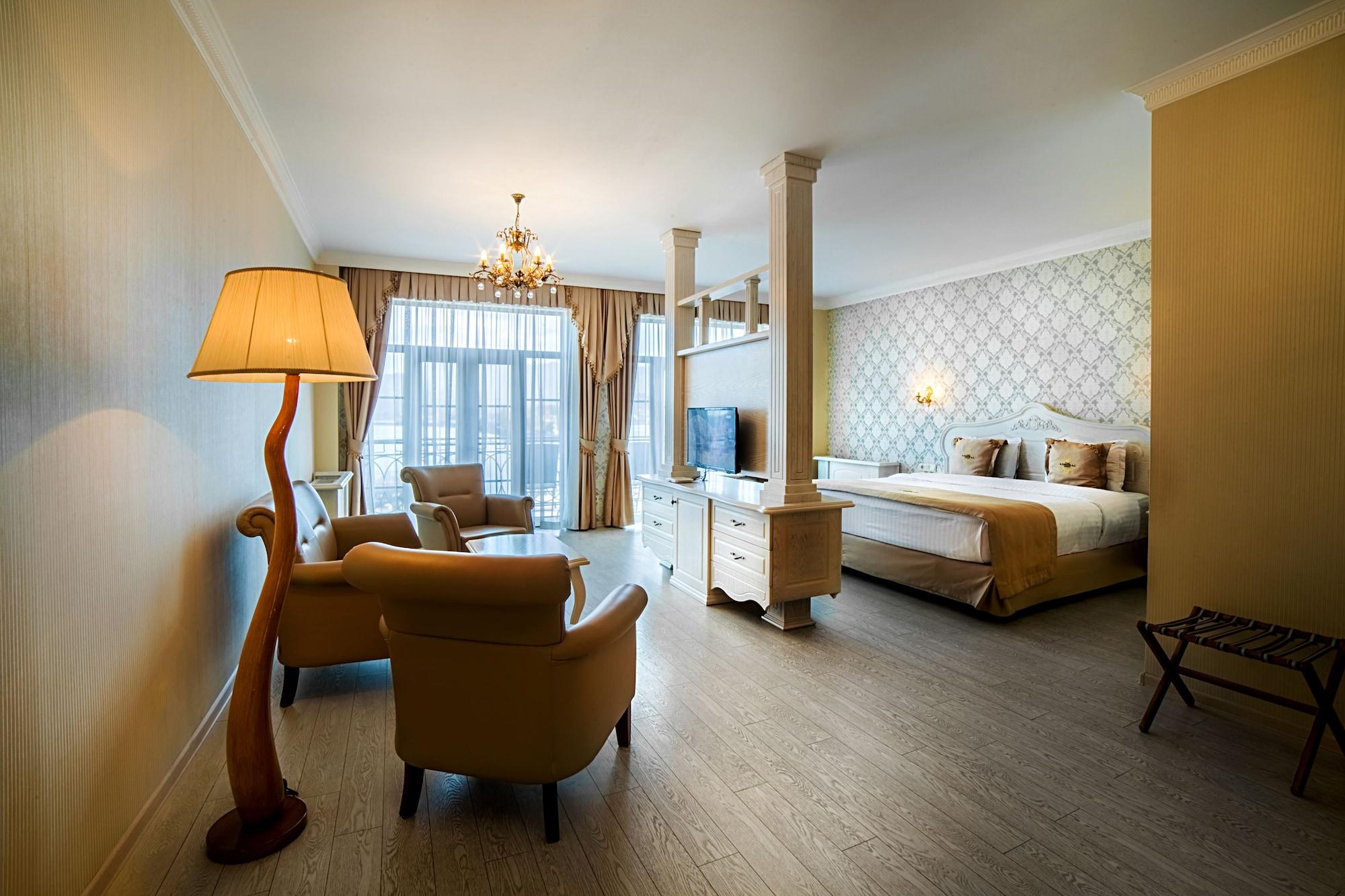 Фото The Admiral Hotel