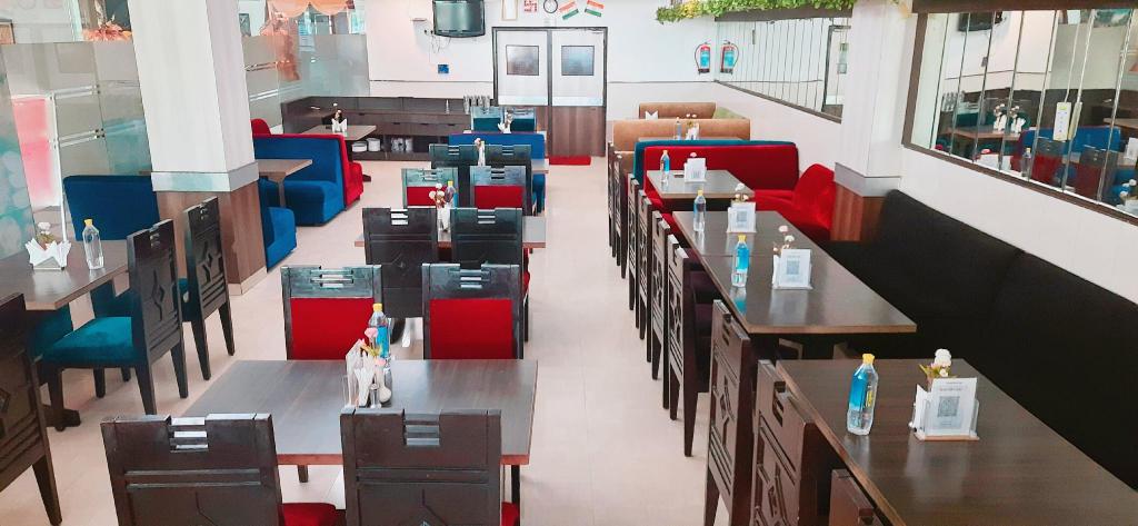 Фото Hotel Krishna Sagar Nh24