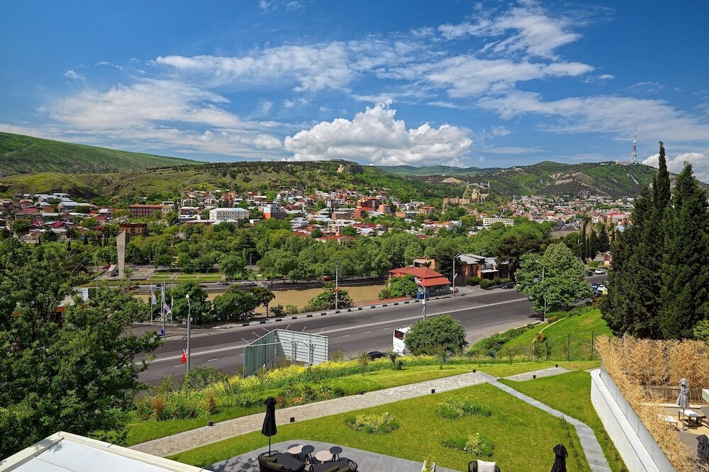 Фото Sheraton Grand Tbilisi Metechi Palace