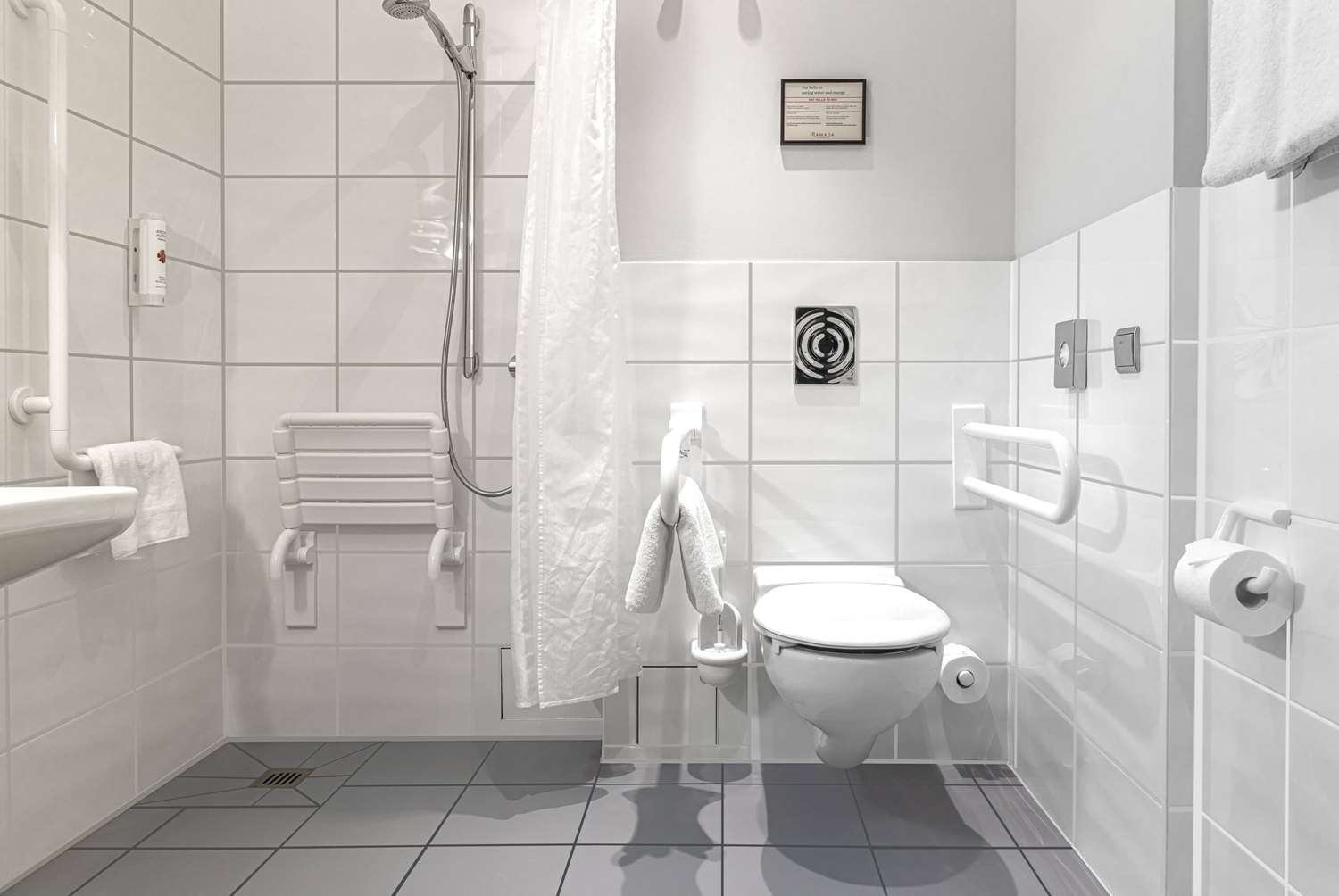 Фото Ramada by Wyndham Frankfurt Central Station