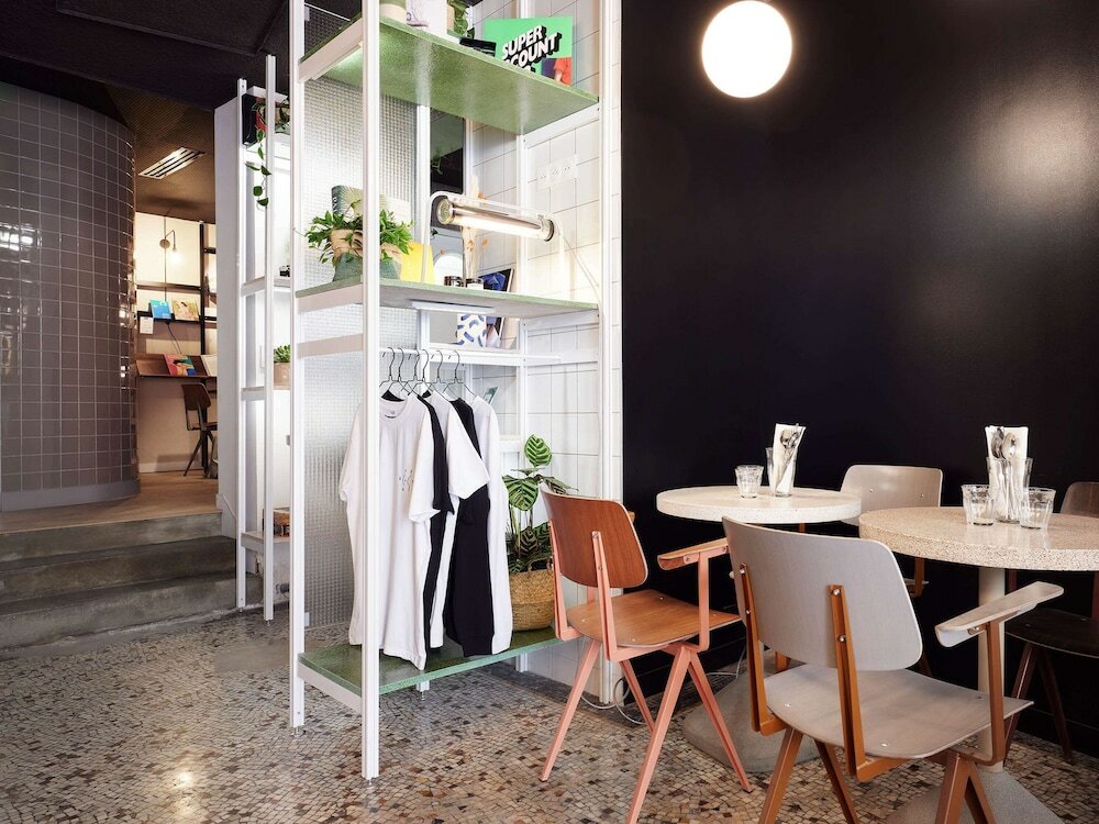 Фото French Theory