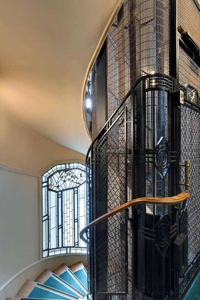 Фото Artemisia Montmartre