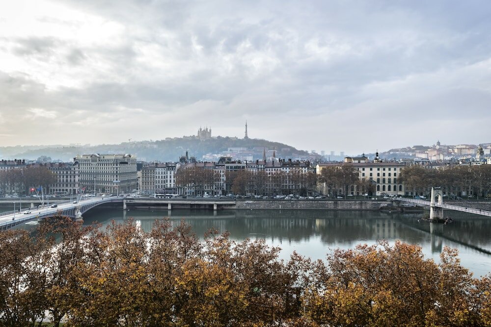 Фото Okko Hotels Lyon Pont Lafayette