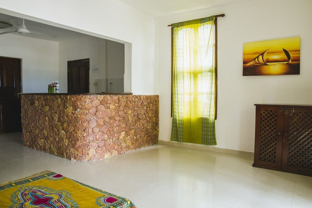 Фото Moonshine Uroa Boutique Hotel