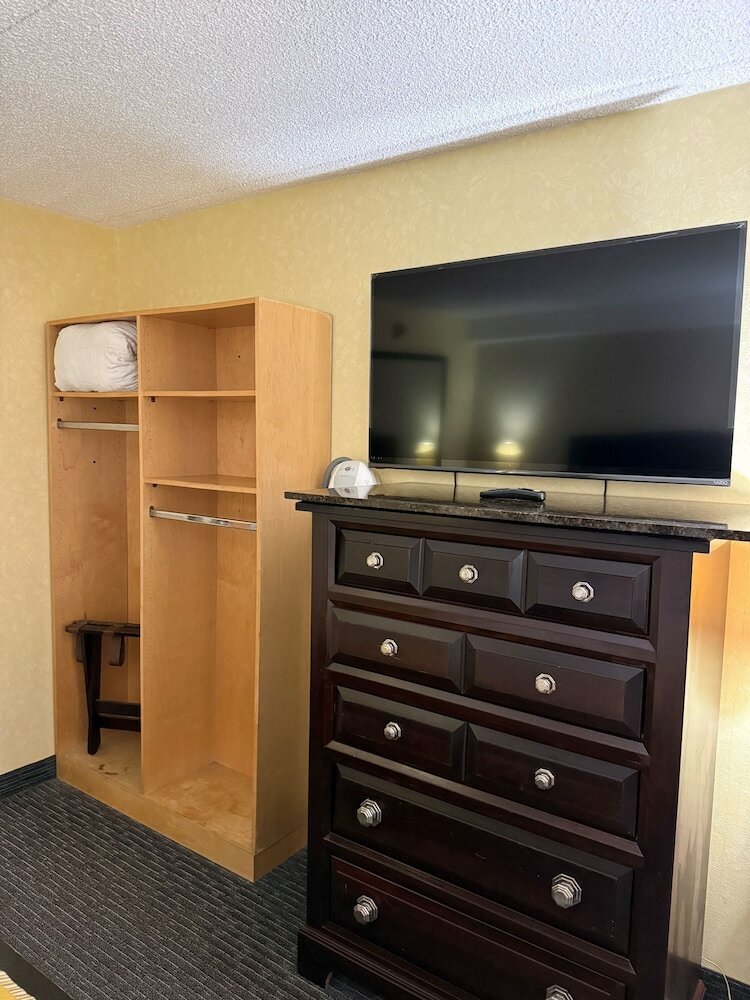 Фото Marvin's Garden Inn