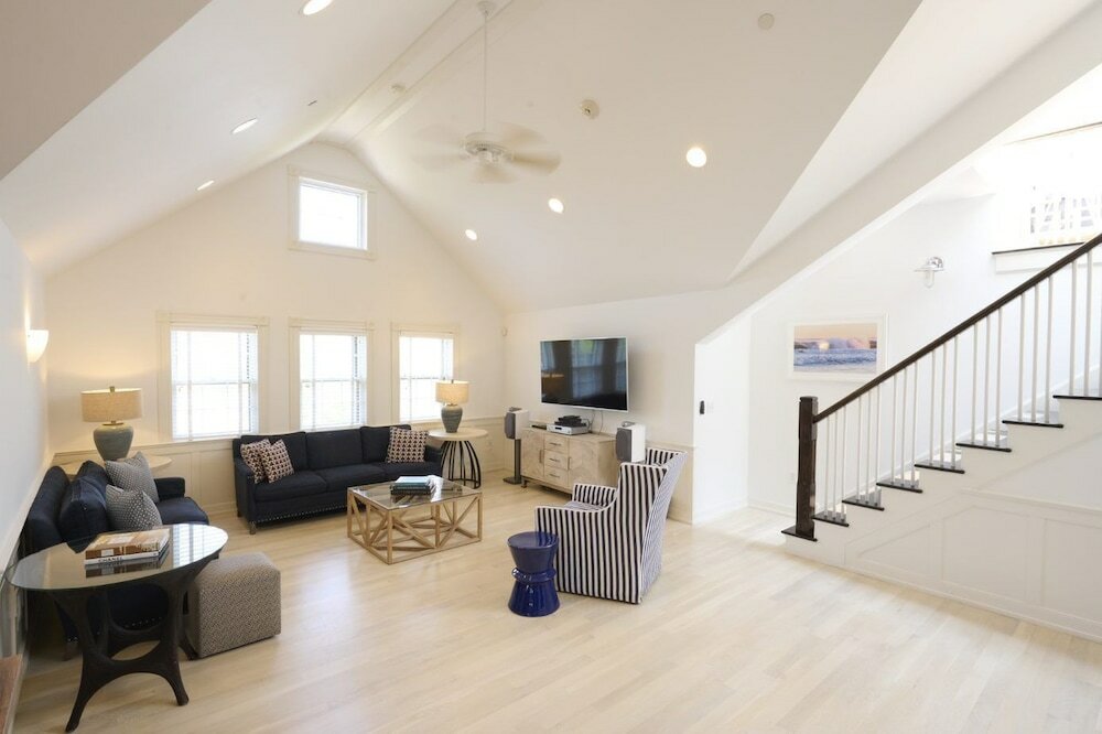 Фото White Elephant Hotel