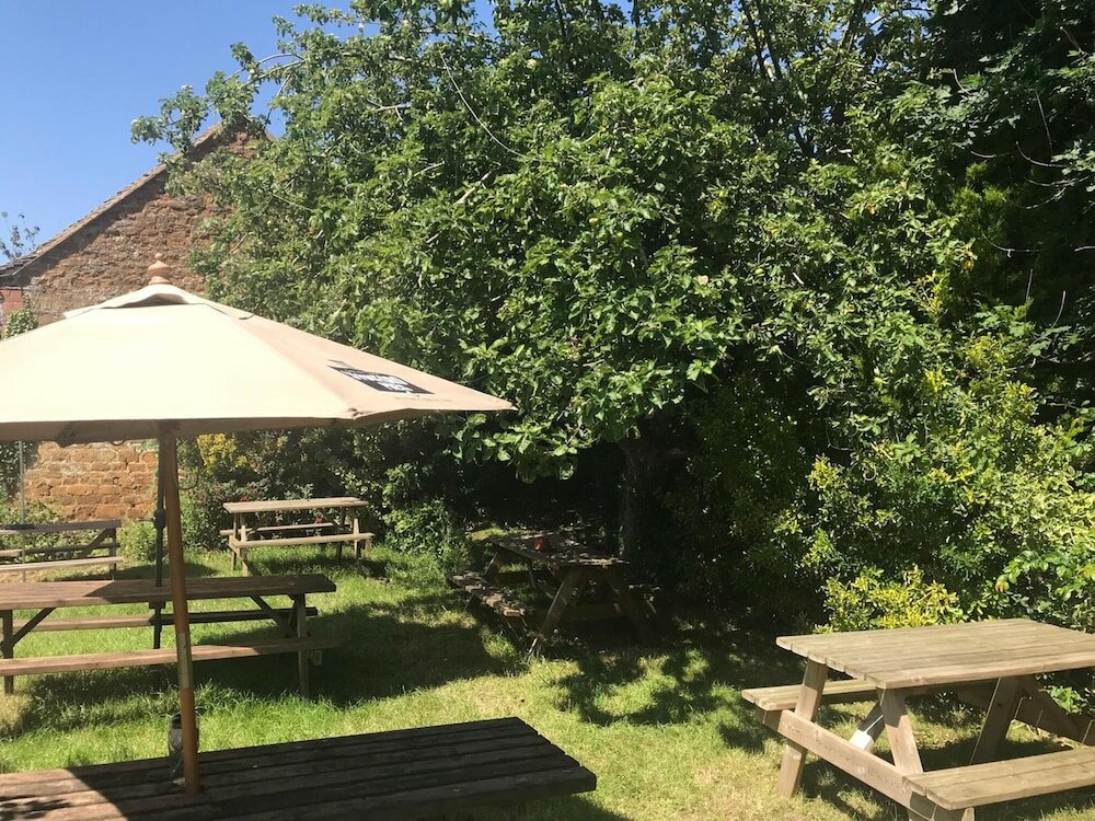 Фото Oyo Unicorn Inn