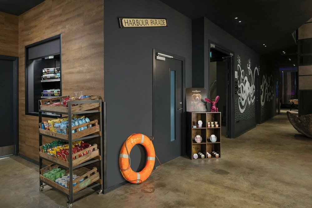 Фото Moxy Southampton