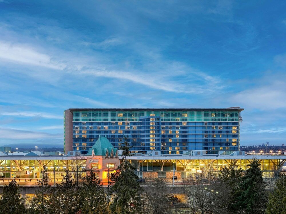 Фото Fairmont Vancouver Airport