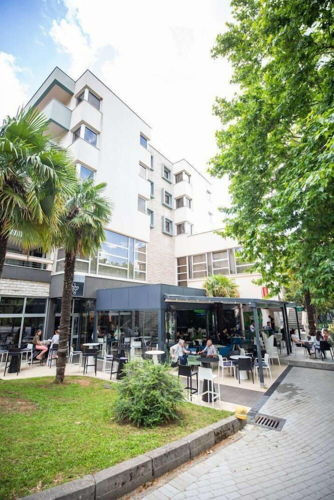 Фото Hotel Brotnjo