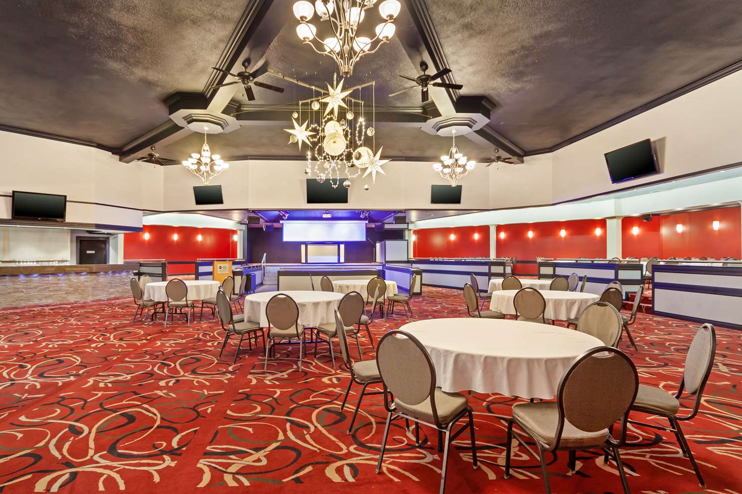 Фото Best Western Plus Mirage Hotel & Resort