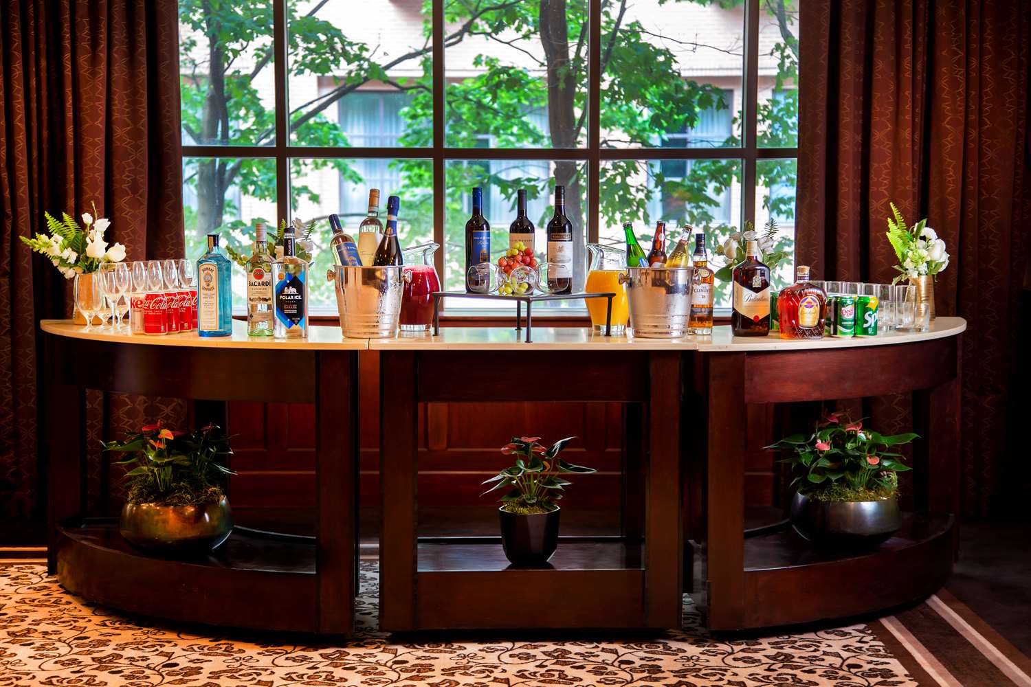 Фото The Yorkville Royal Sonesta