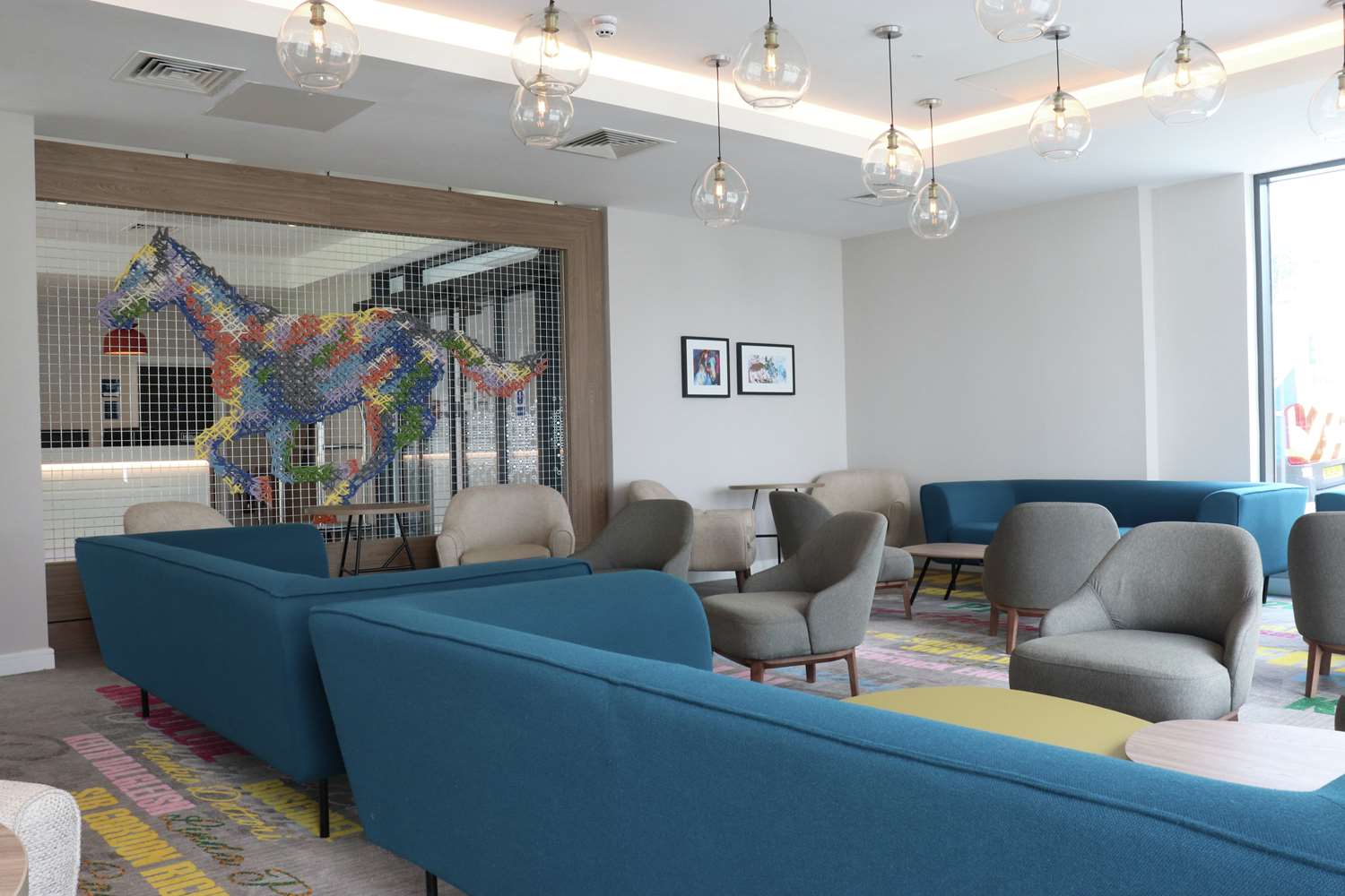 Фото Hampton by Hilton Hamilton Park