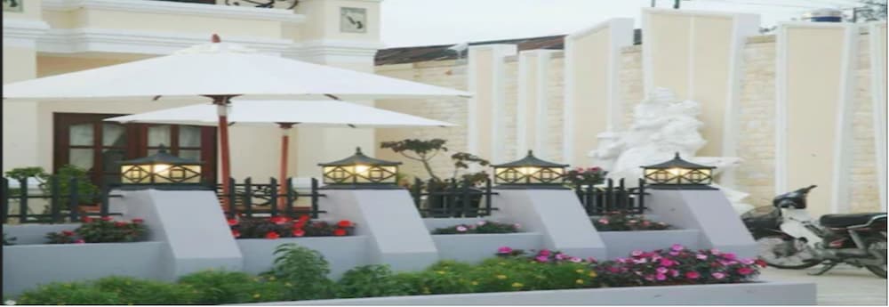 Фото Le Petit Paris Hotel Dalat