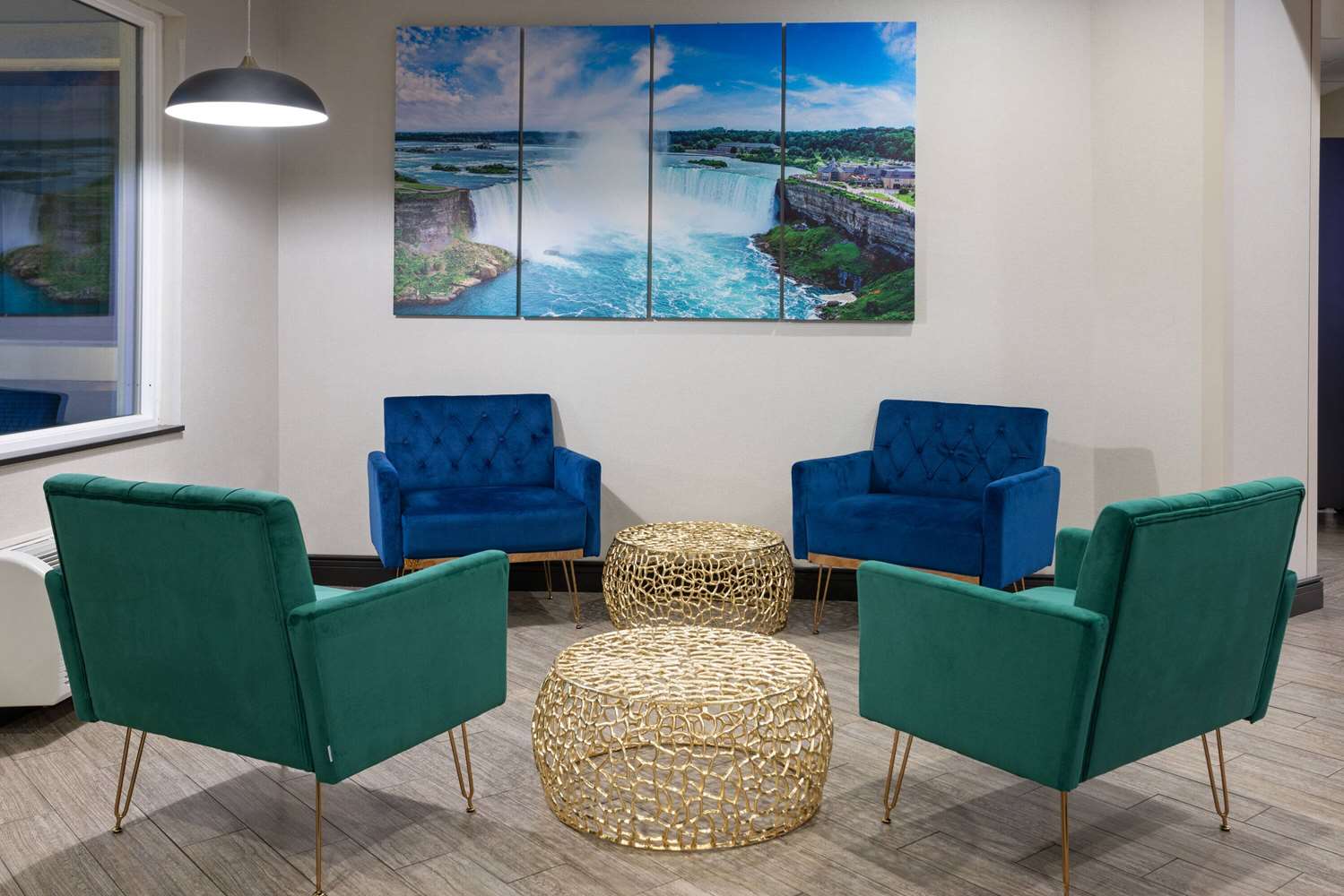 Фото La Quinta Inn by Wyndham Buffalo Airport