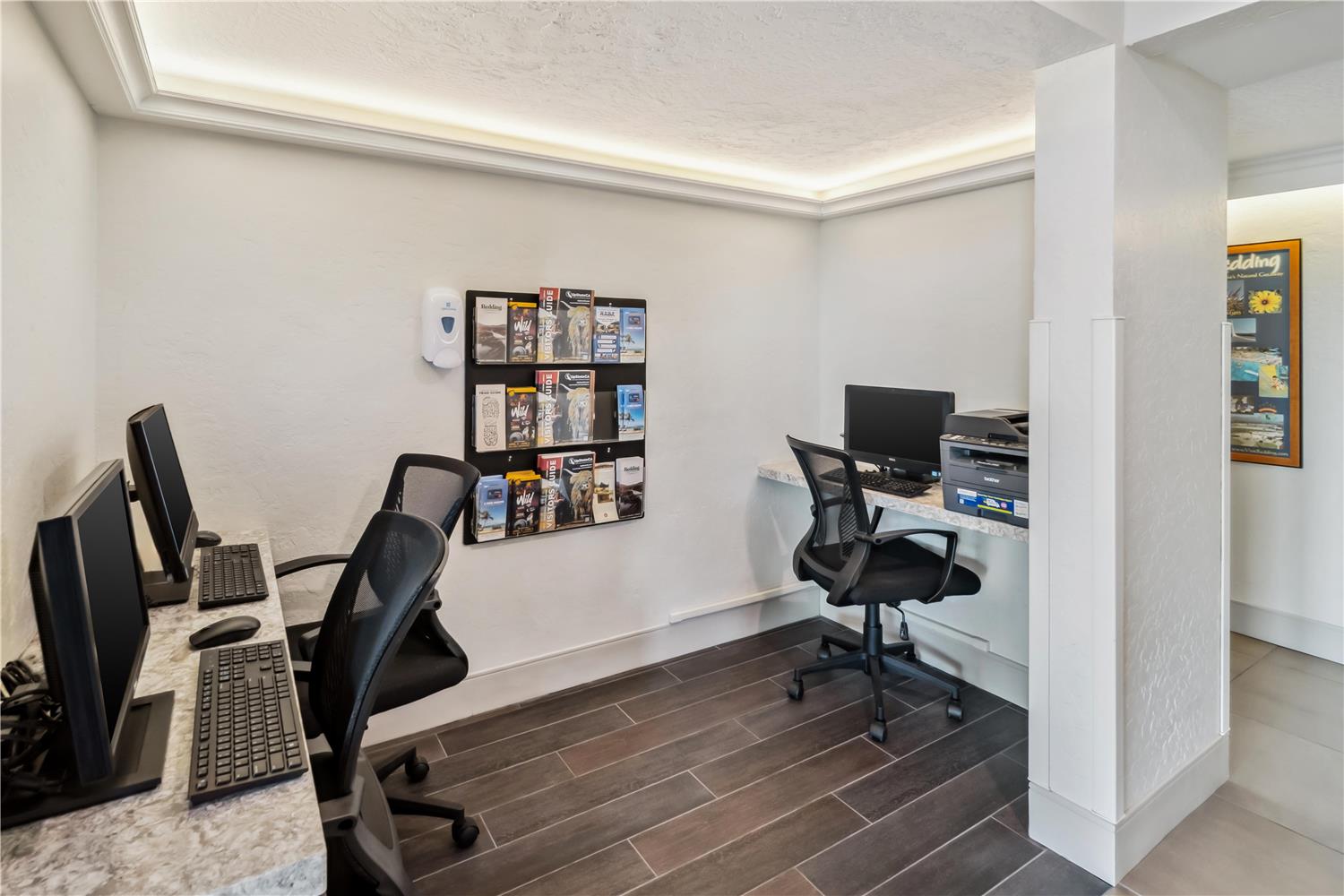 Фото Best Western Plus Hilltop Inn