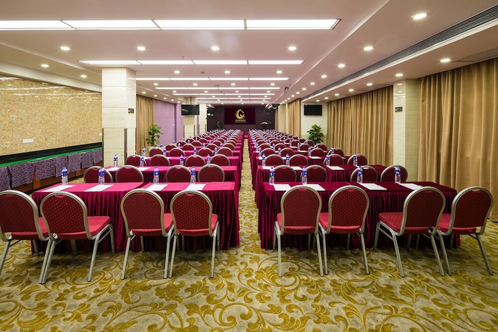 Фото Guangzhou Gorgeous Hotel