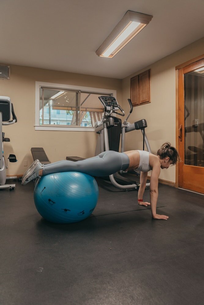 Фото Marin Suites Hotel